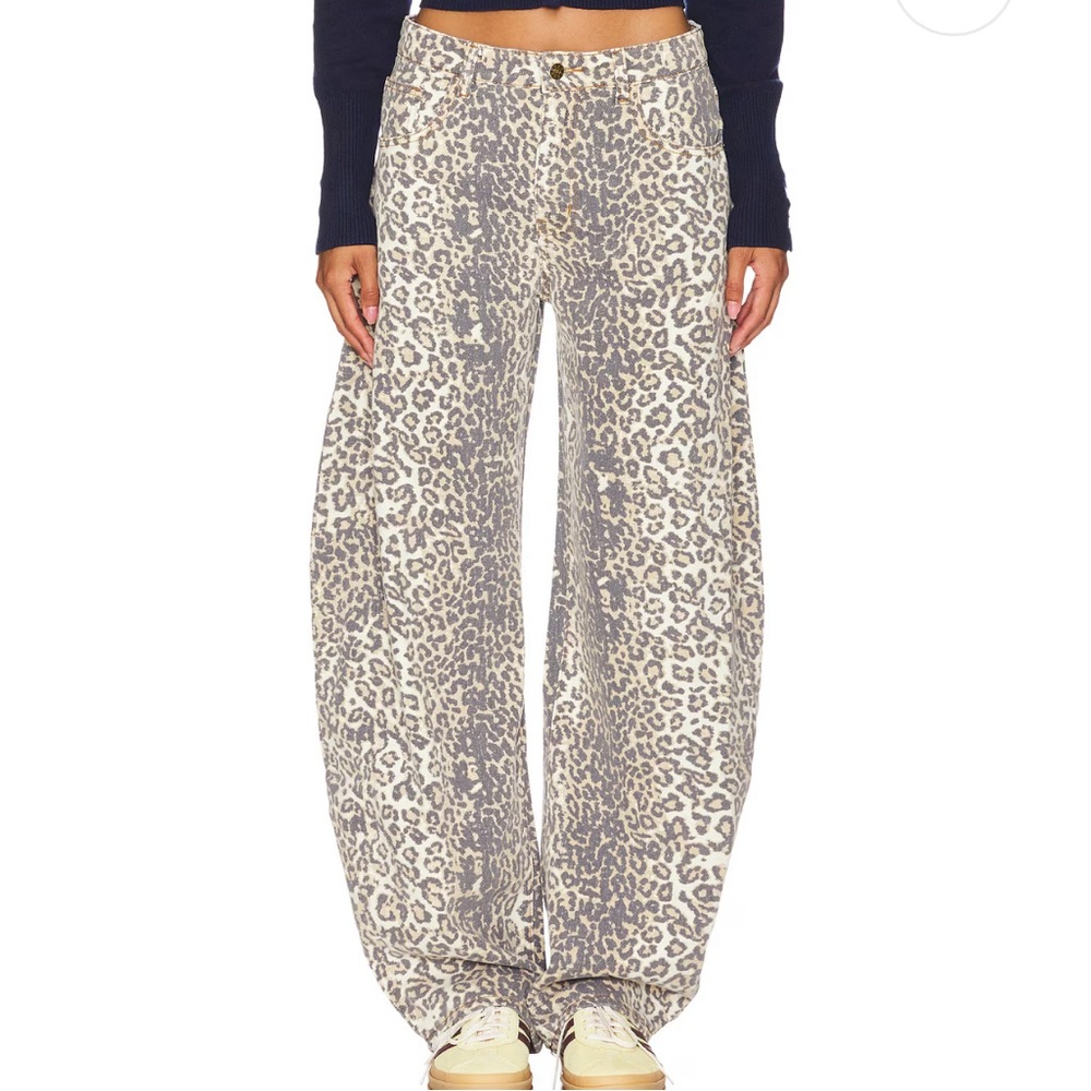 Beginning Boutique "Lioness Leopard
Fade Horseshoe Jeans" Small